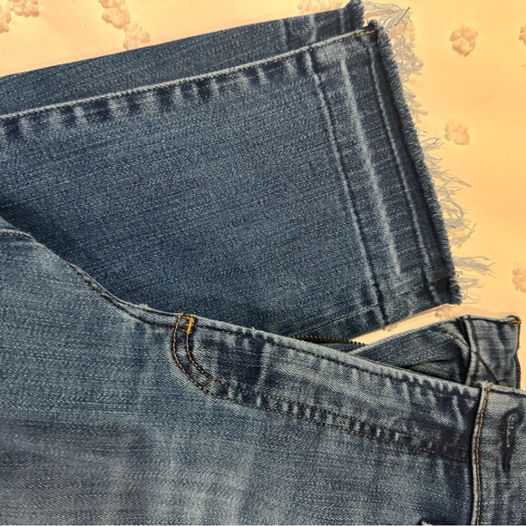 Ariitzia Nico cropped skinny raw hem jeans. Size 30. - Picture 6 of 6